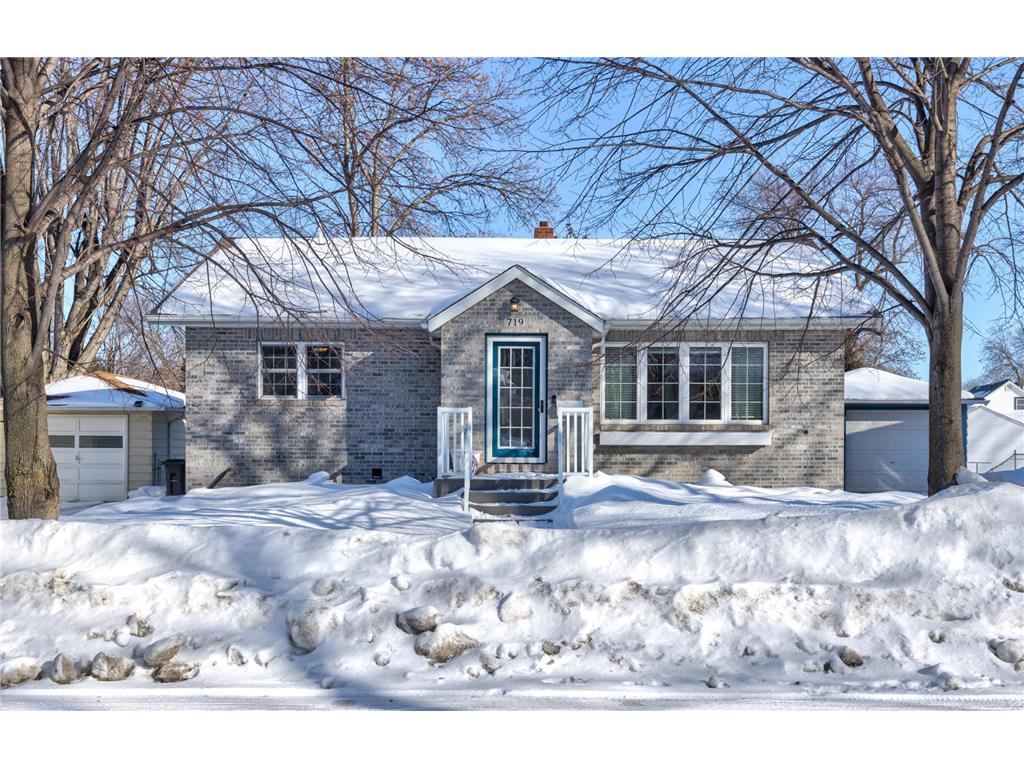 719 Marguerite Avenue Marshall MN 56258 6328718 image1