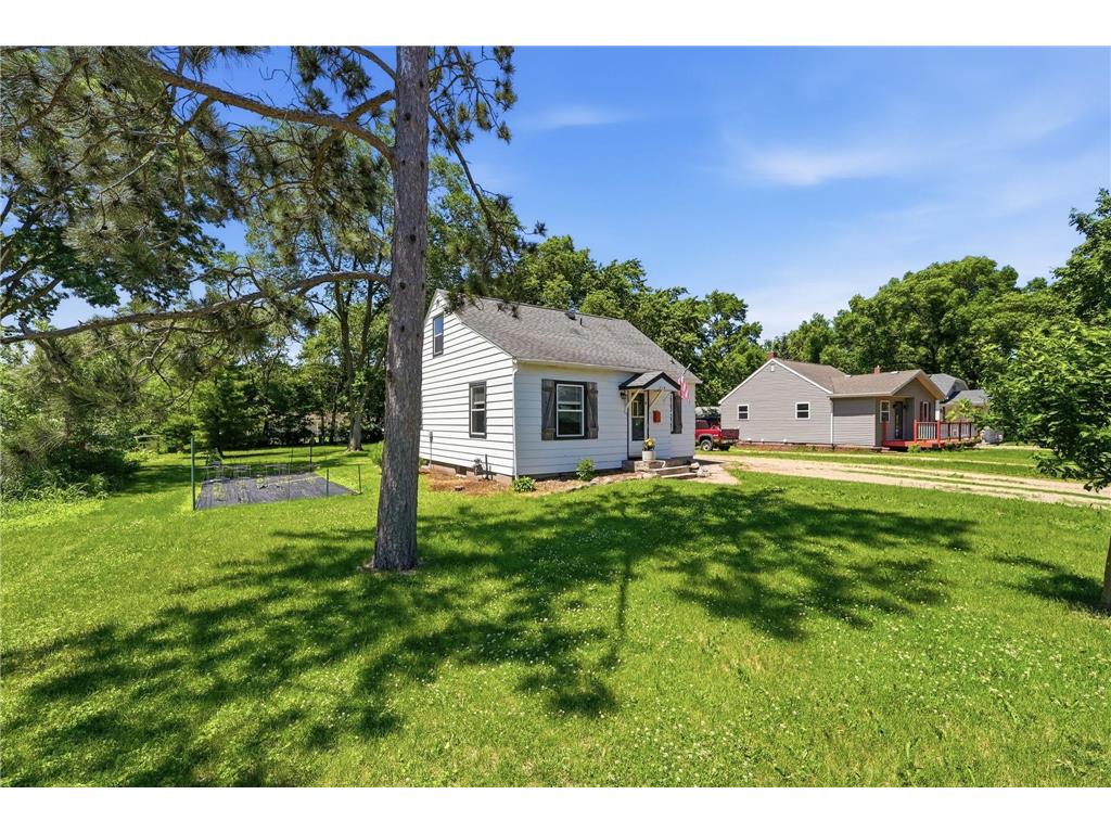 719 N Ramsey Avenue Litchfield MN 55355 7091902 image2