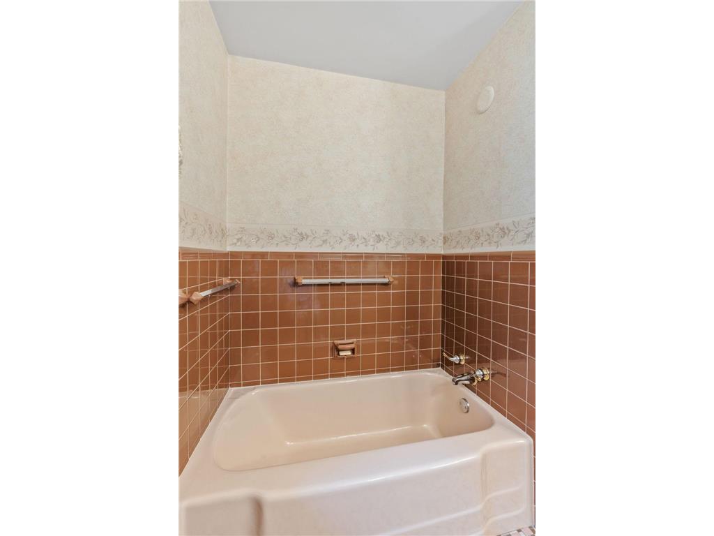 719 Park Avenue Hamburg MN 55339 7085235 image38