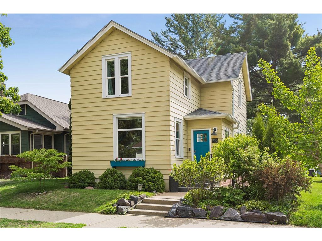 719 Quincy Street NE Minneapolis MN 55413 7076806 image2