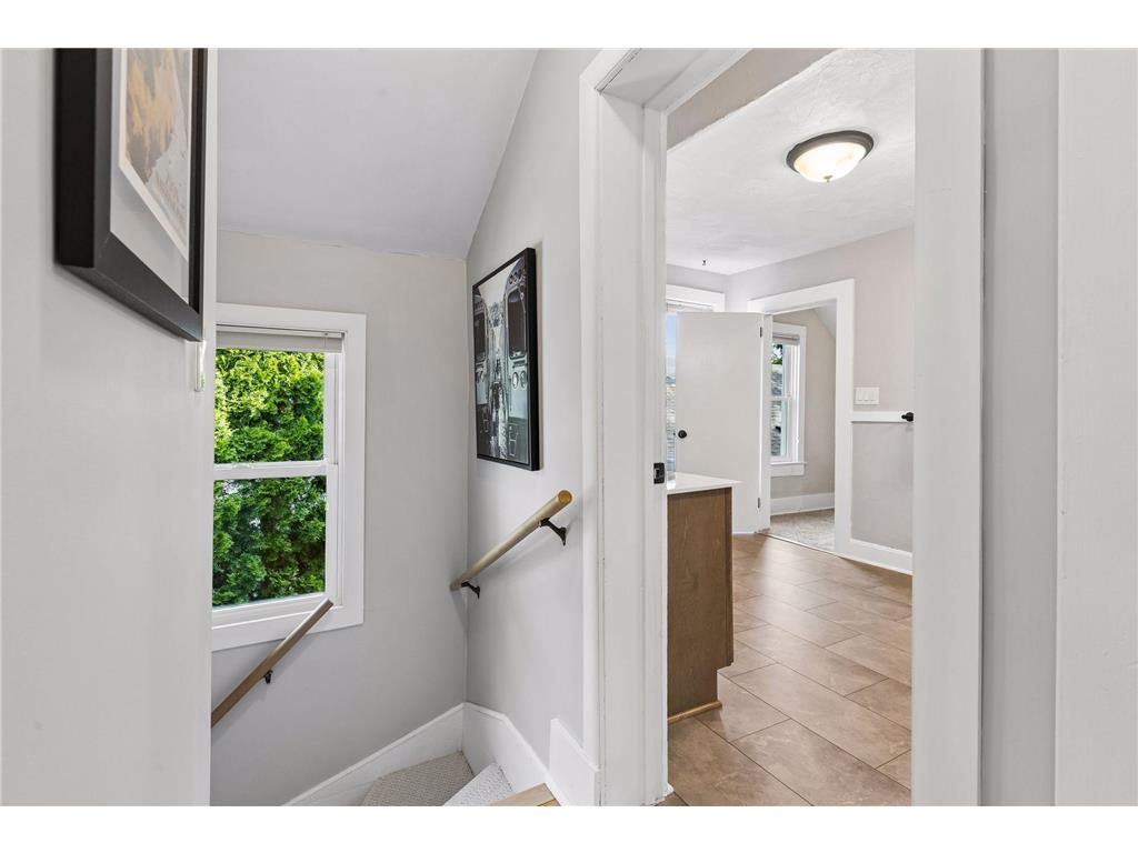 719 Quincy Street NE Minneapolis MN 55413 7076806 image28