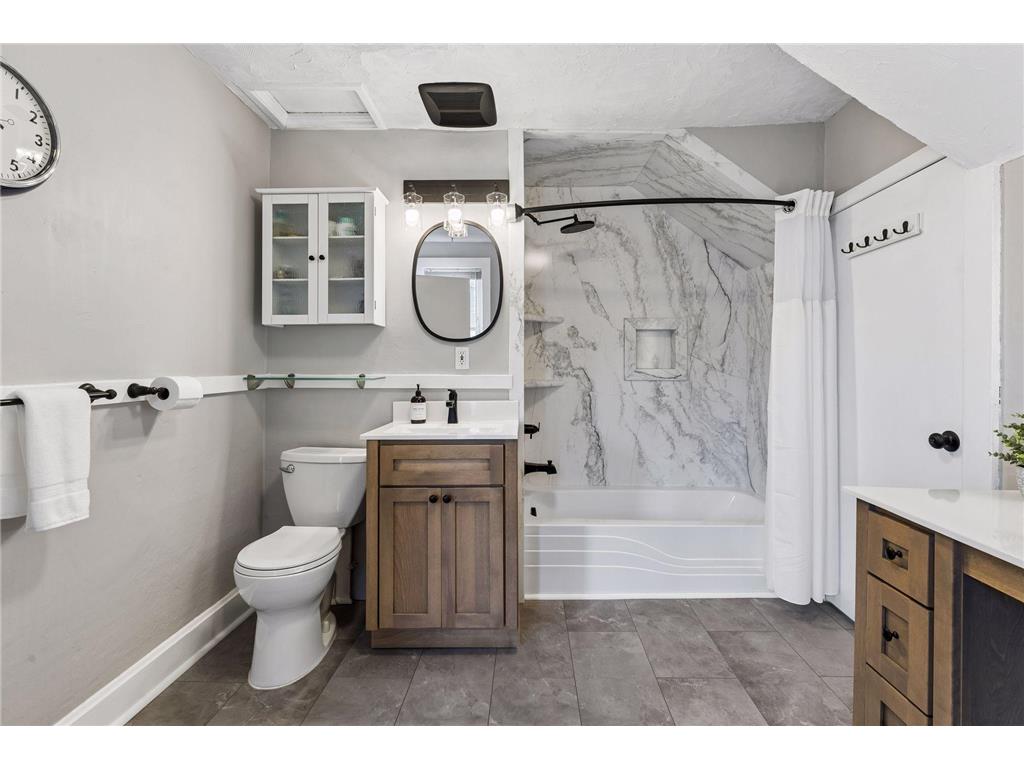 719 Quincy Street NE Minneapolis MN 55413 7076806 image30