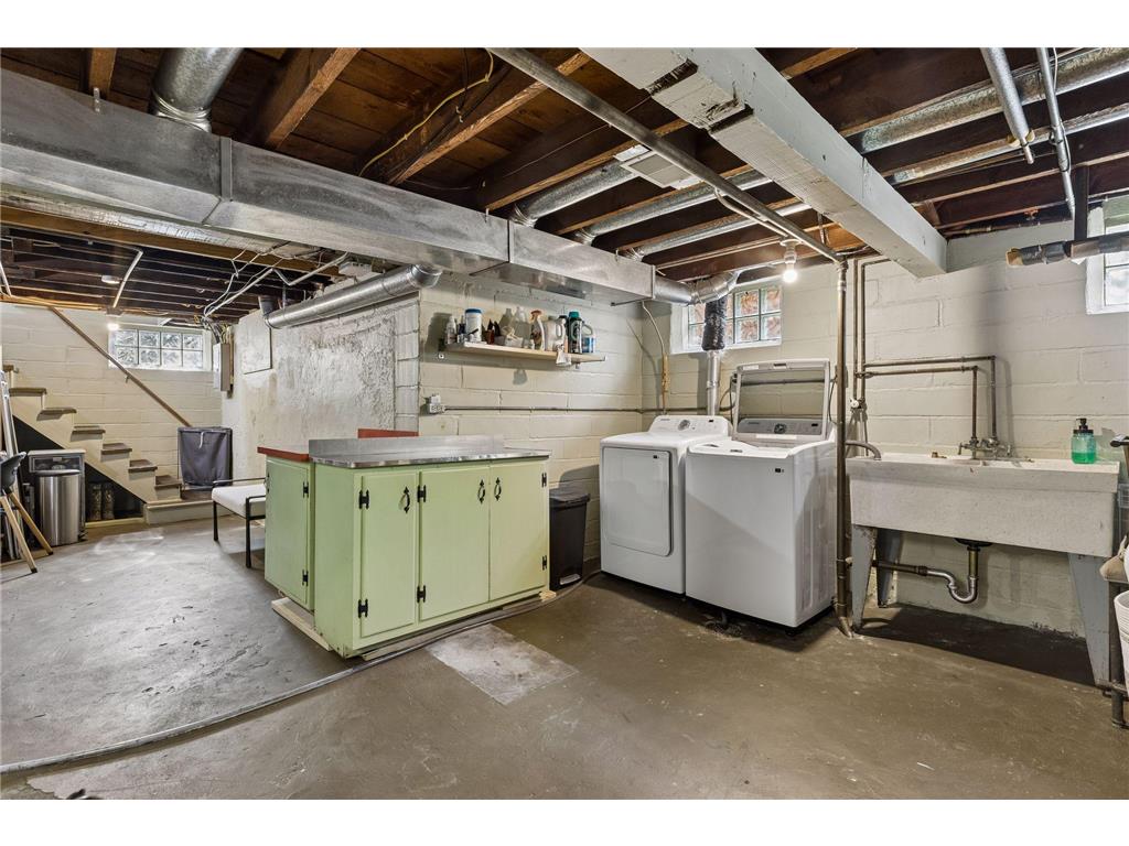 719 Quincy Street NE Minneapolis MN 55413 7076806 image32