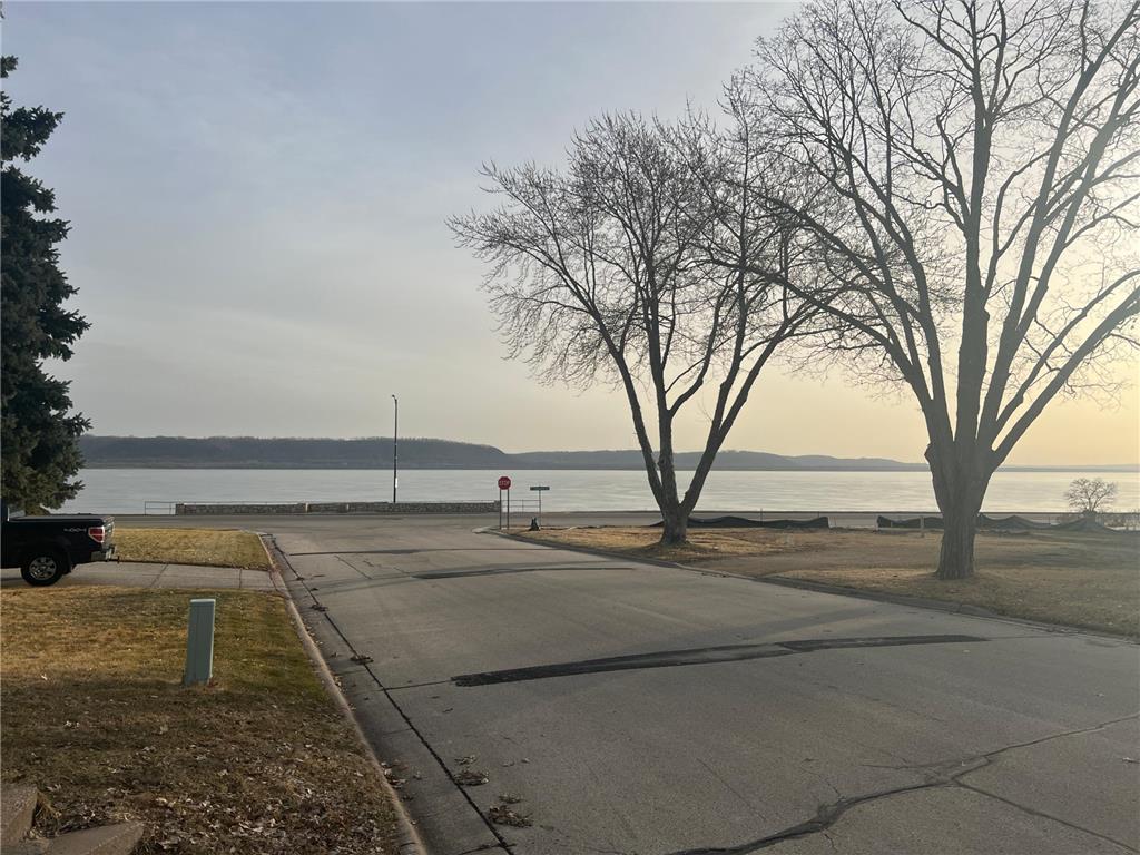 719 S Oak Street Lake City MN 55041 7033702 image2