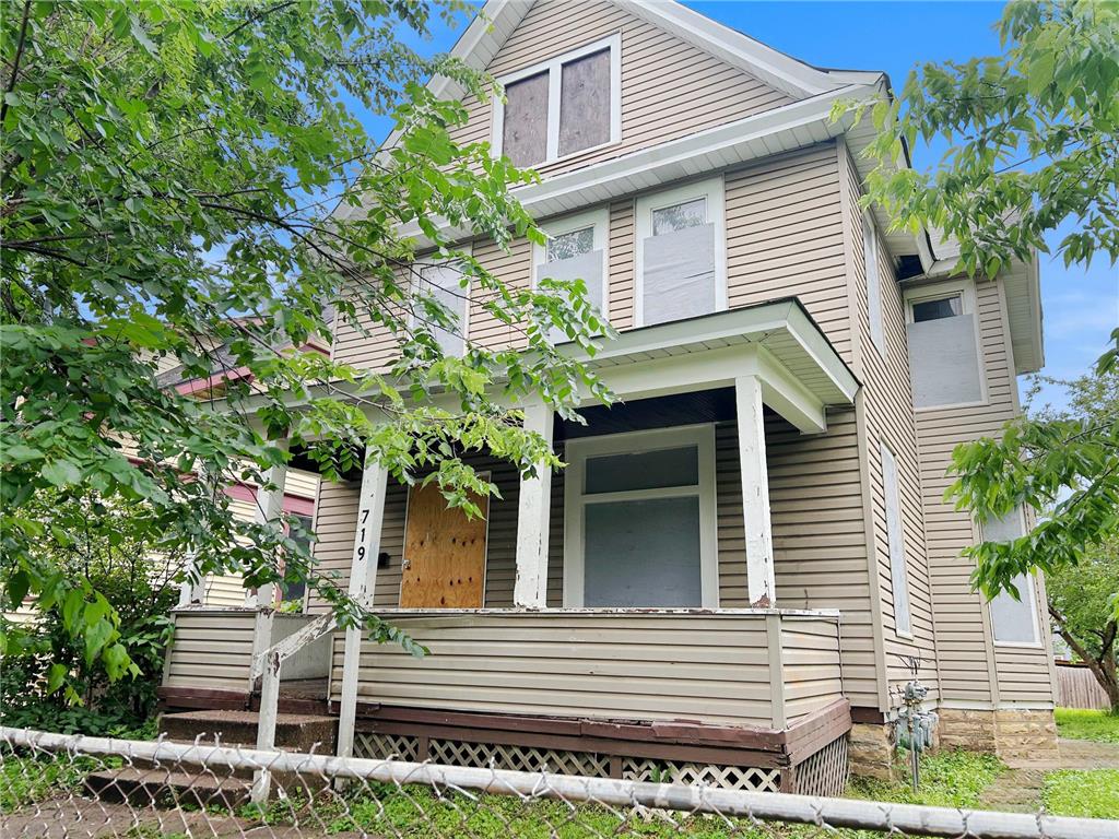 719 Sherburne Avenue Saint Paul MN 55104 7093379 image1