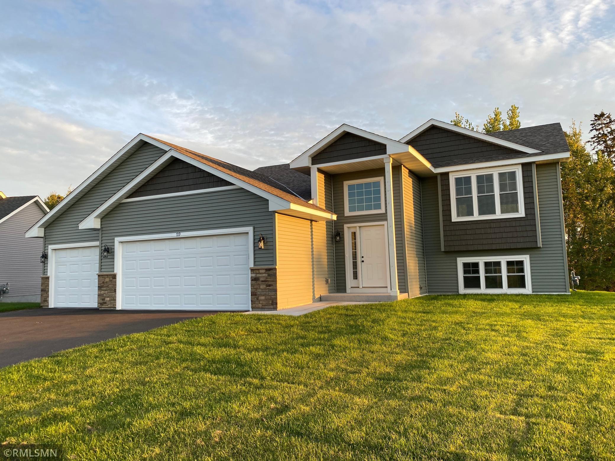 719 Taft Loop S, Cambridge, MN 55008 MLS 6112546 Edina Realty