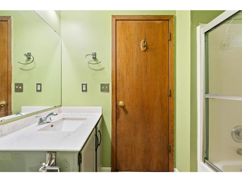 7194 Upper 17th Street N Oakdale MN 55128 7107334 image15