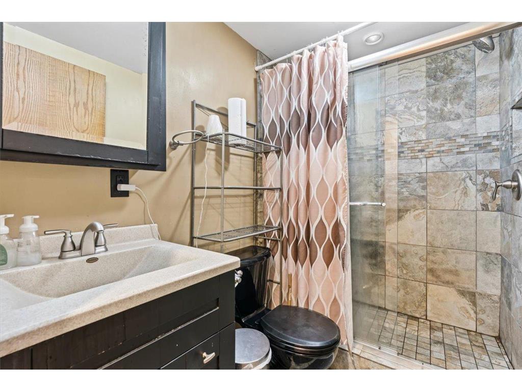 7194 Upper 17th Street N Oakdale MN 55128 7107334 image9