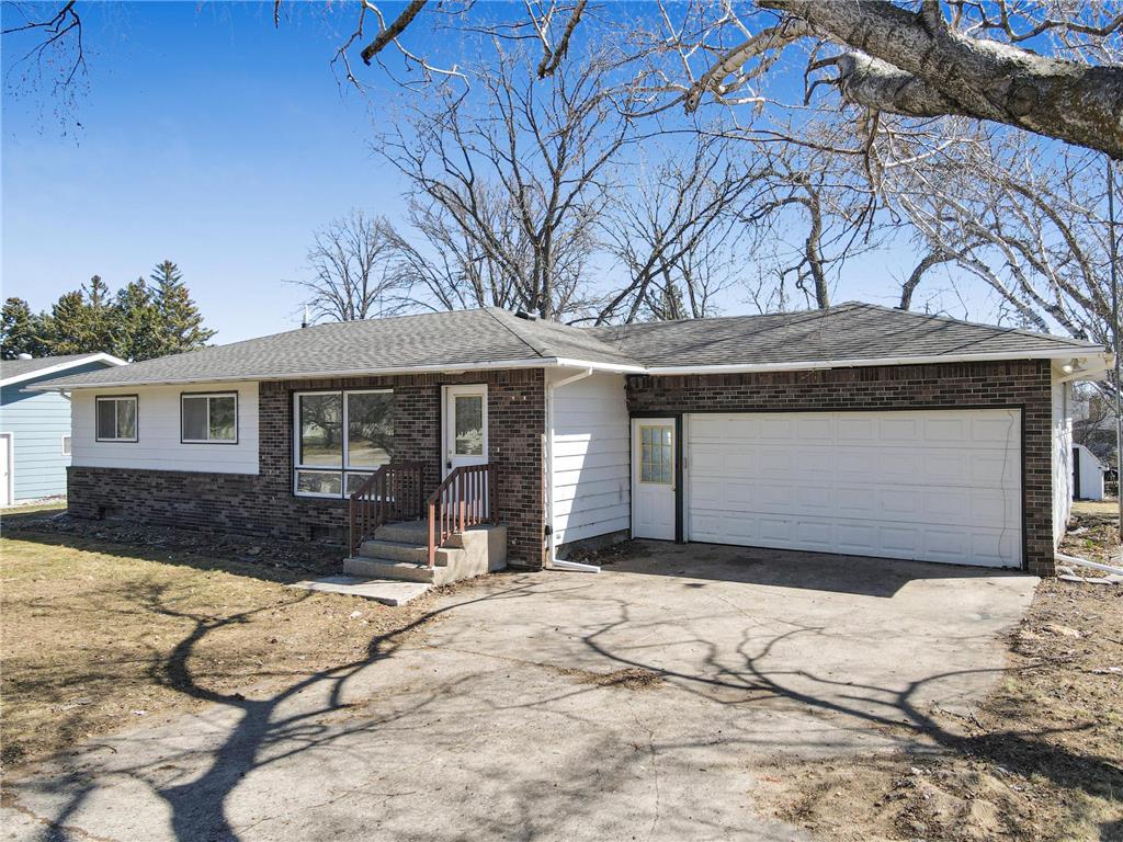 720 10th Street Hawley MN 56549 6517302 image1