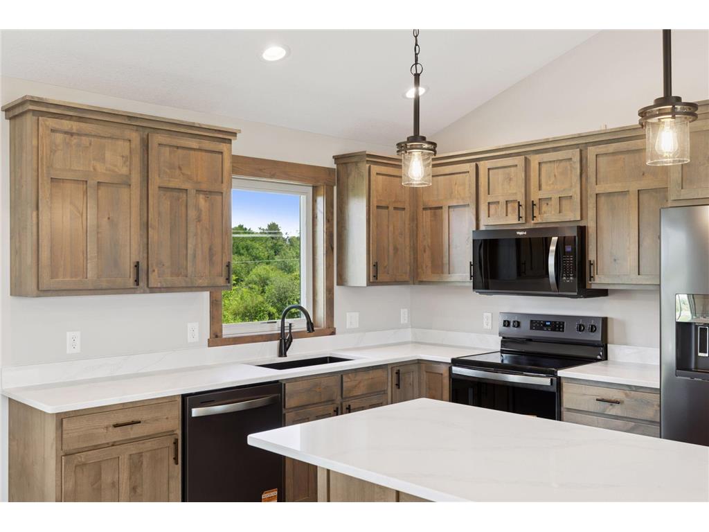 720 165th Street Hammond WI 54015 6797352 image3