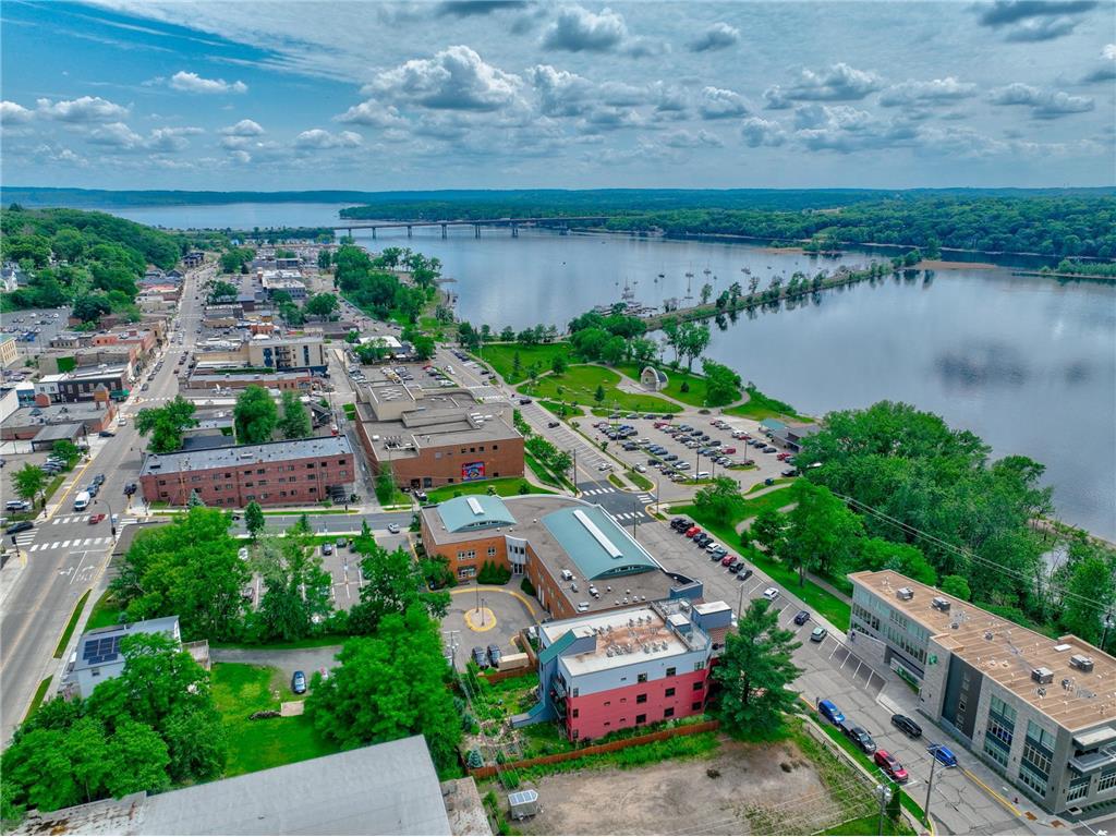 720 1st Street #1S Hudson WI 54016 - St Croix River 7053232 image1