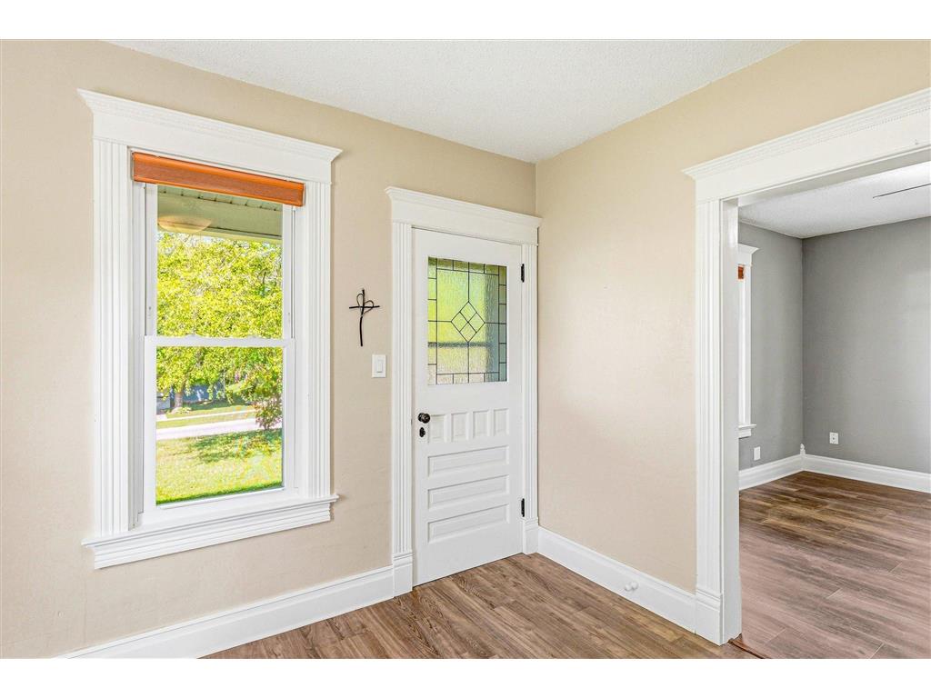 720 1st Street N Waterville MN 56096 7059353 image5