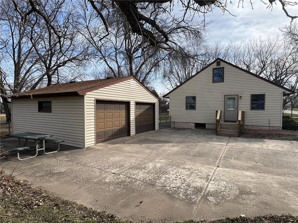 720 22nd Street NE Owatonna MN 55060 7048303 image3