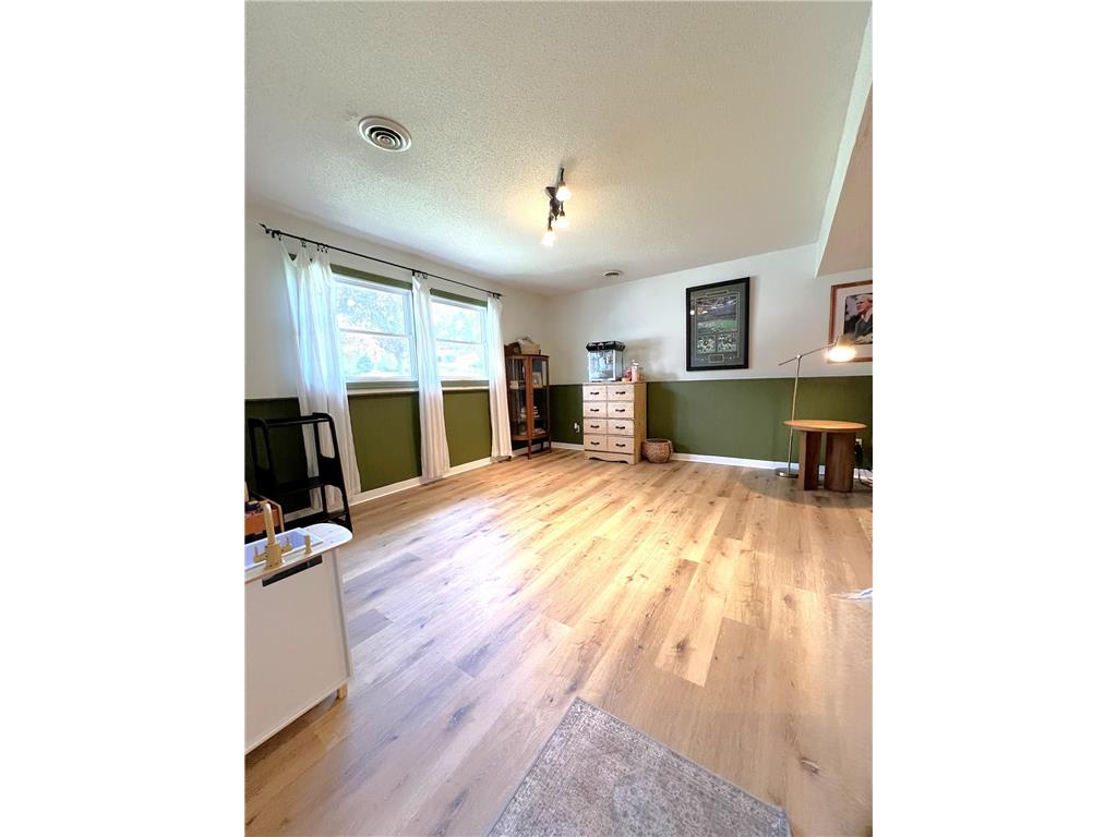 720 4th Avenue NW Plainview MN 55964 7073116 image16