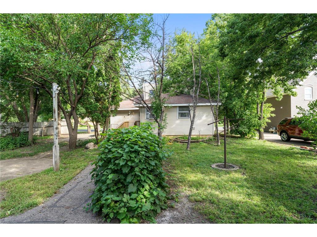 720 Bluff Avenue E Shakopee MN 55379 6780238 image71