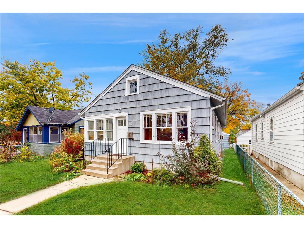 720 Cedar Lake Road S Minneapolis MN 55405 6430762 image1