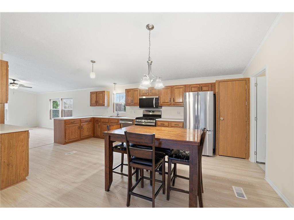 720 Central Avenue S New Prague MN 56071 6820630 image2