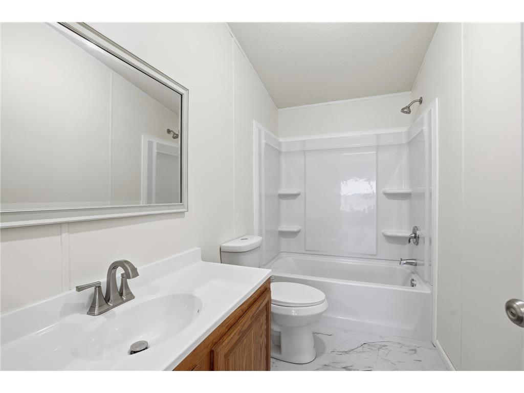 720 Central Avenue S New Prague MN 56071 7035863 image16