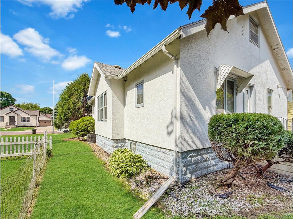 720 E 3rd Street Fairmont MN 56031 7082853 image4