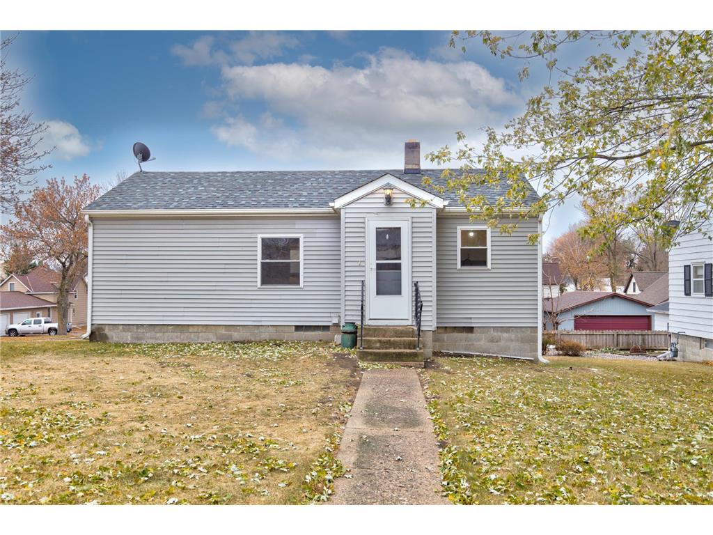 720 E Elm Street, Redwood Falls, MN 56283 MLS 6302575 Edina Realty