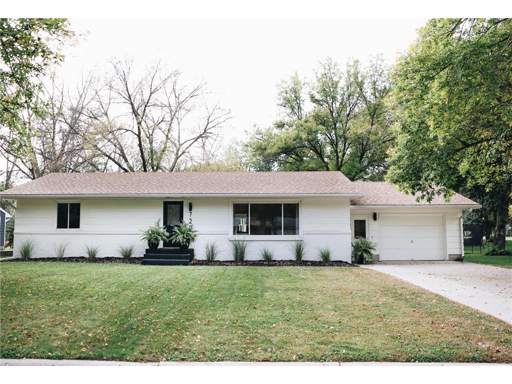 720 Lantha Avenue SE Cokato MN 55321 6810370 image1