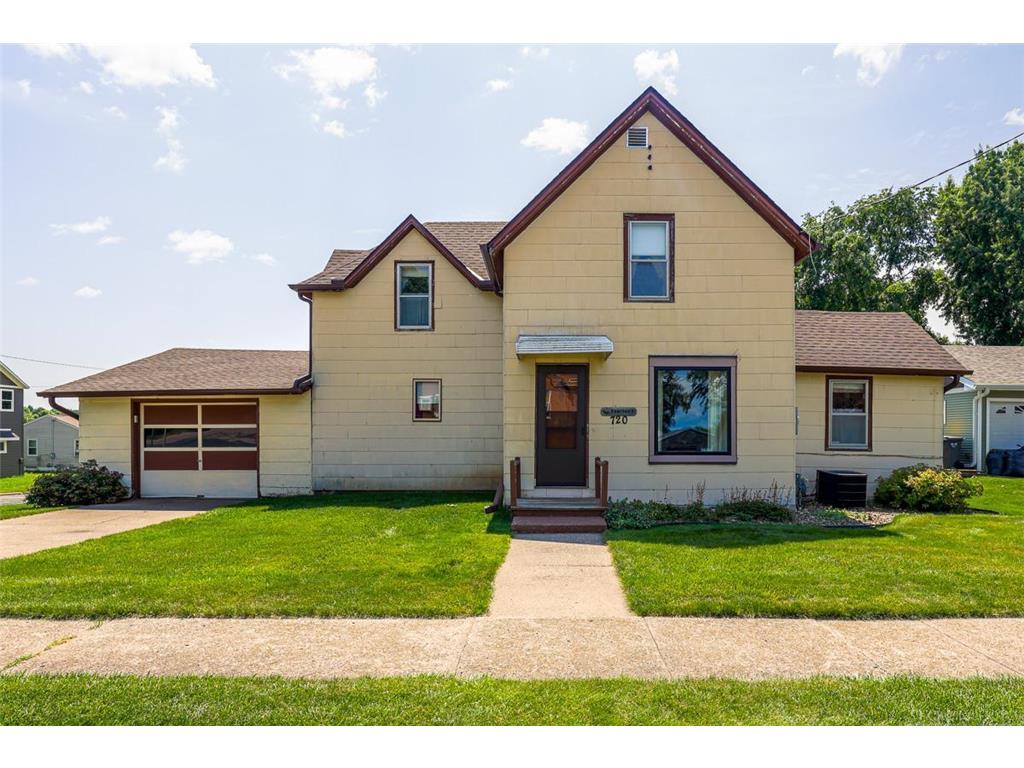 720 Maple Street Baldwin WI 54002 6568143 image1
