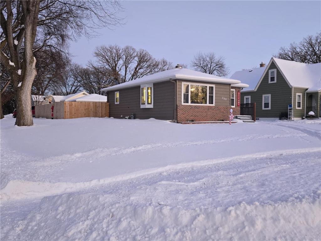 720 N Broadway Fergus Falls MN 56537 6659792 image1