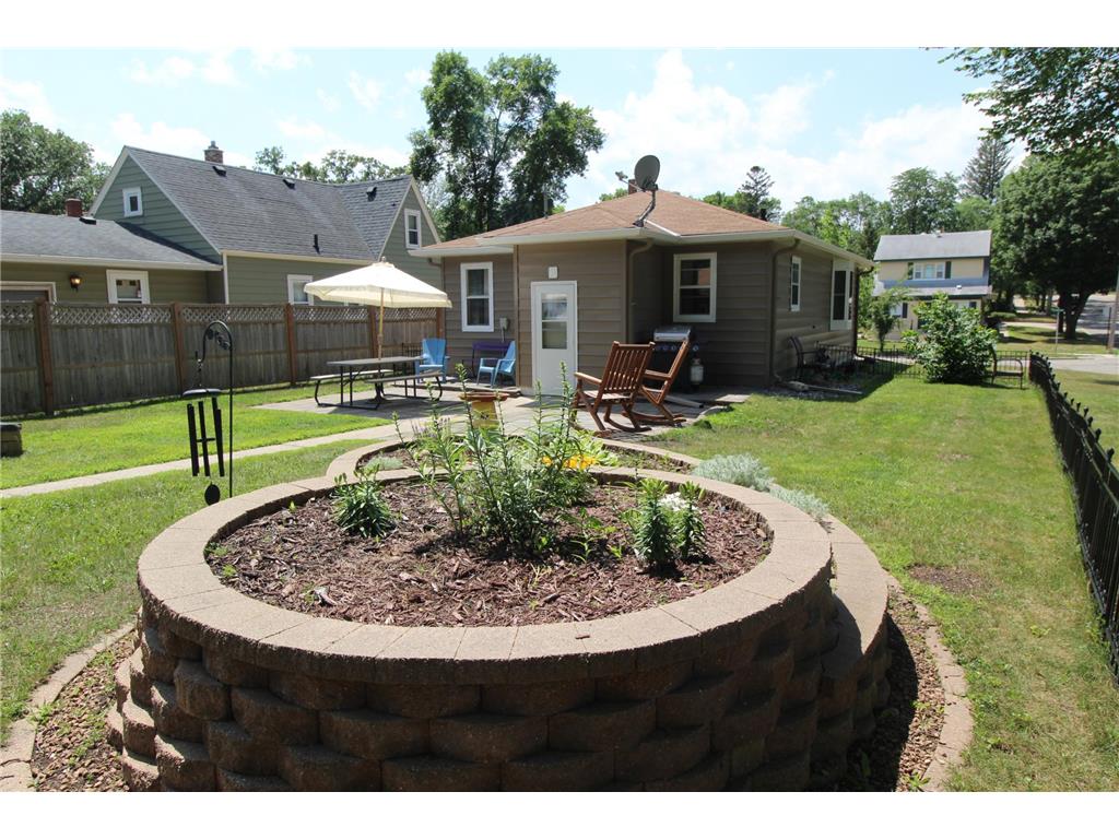 720 N Broadway Fergus Falls Twp MN 56537 6395555 image1