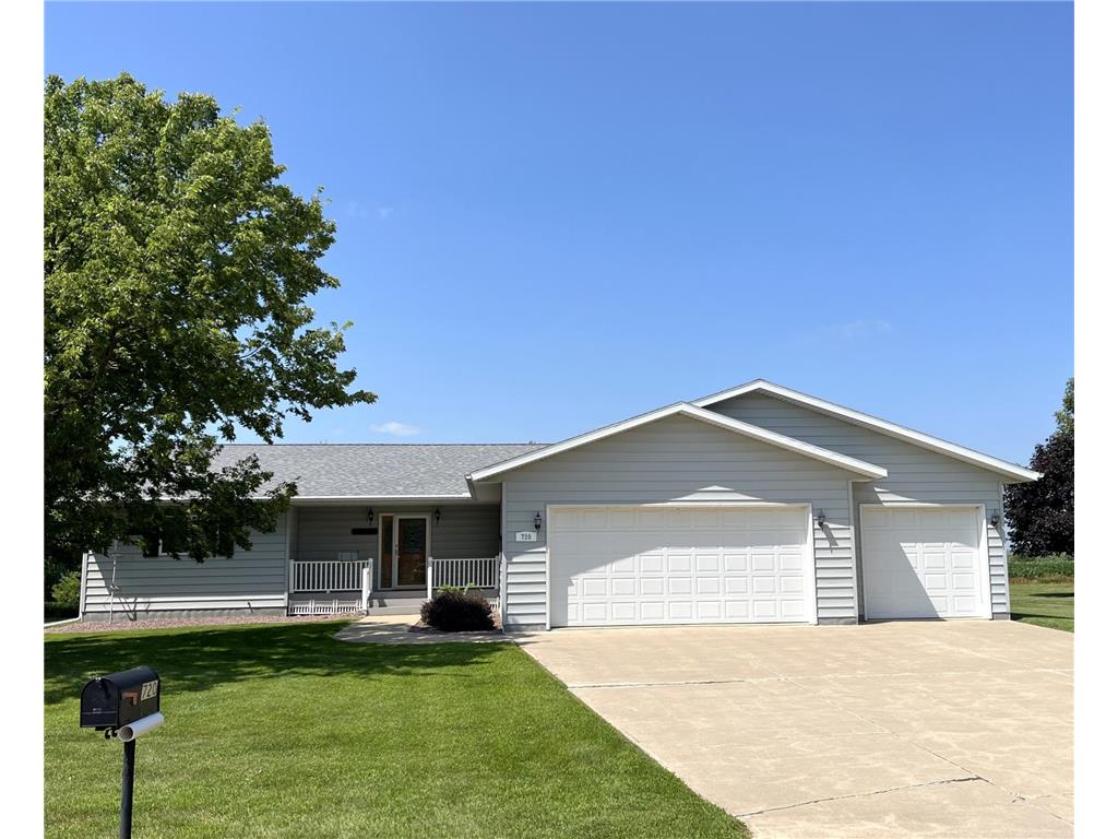 720 Plum Avenue Windom MN 56101 6771812 image1