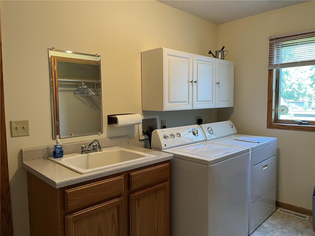 720 Plum Avenue Windom MN 56101 6771812 image9