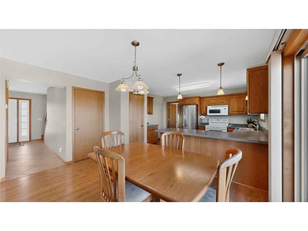 720 Riverwood Court Elgin MN 55932 7069048 image12