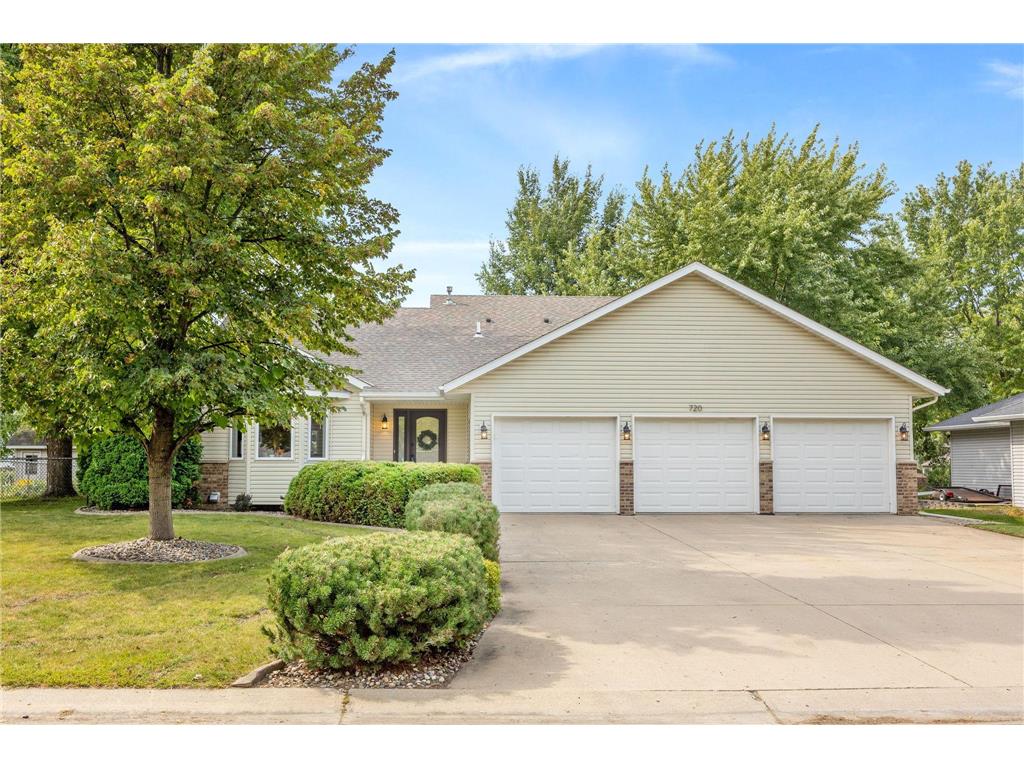720 Roberts Street SW Hutchinson MN 55350 6594900 image1