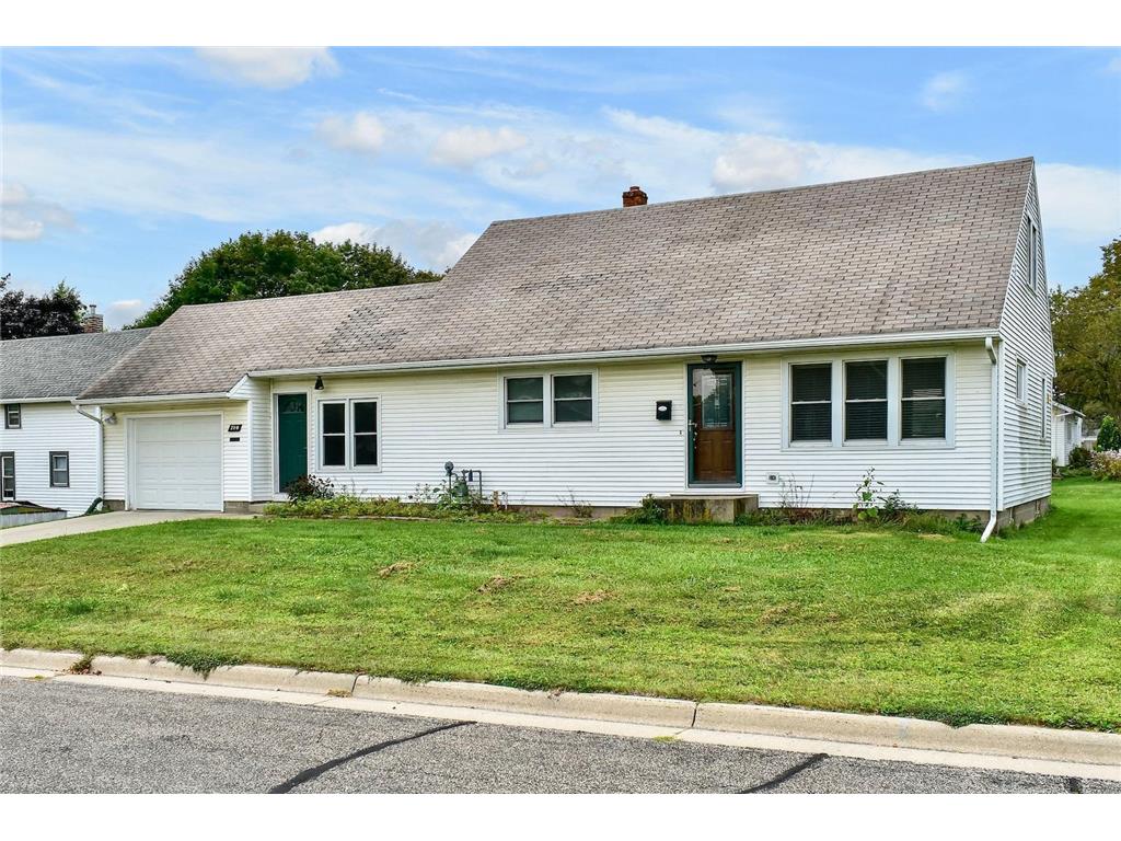 720 S Badger Street Caledonia MN 55921 6788843 image1