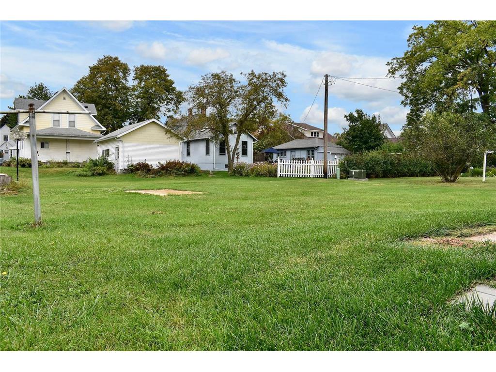 720 S Badger Street Caledonia MN 55921 6788843 image27