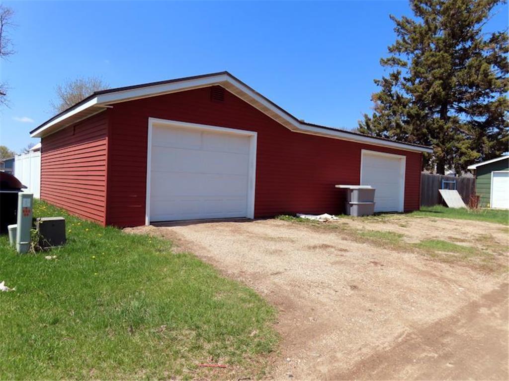 720 Saint Paul Avenue S Thief River Falls MN 56701 7076230 image25