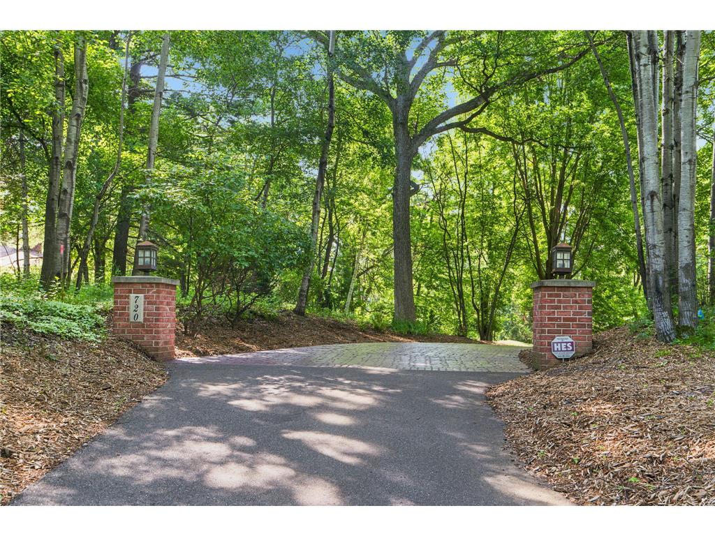 720 Timber Lane Shoreview MN 55126 - Emily 7107977 image8