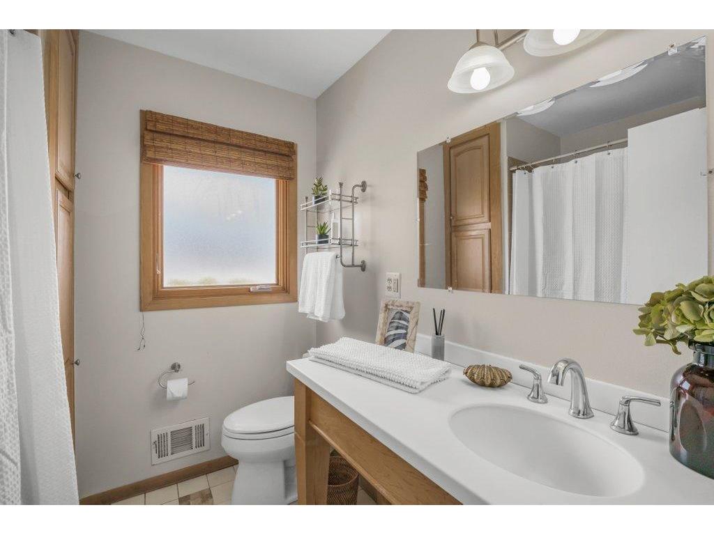 7200 Newton Avenue N Brooklyn Center MN 55430 7012875 image16