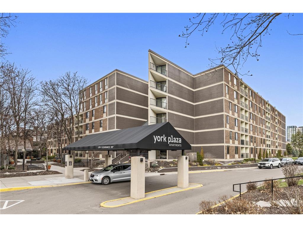 7200 York Avenue S #220 Edina MN 55435 7017397 image1