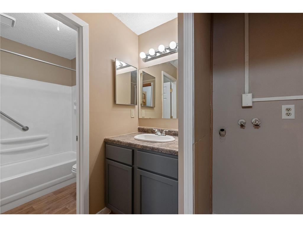 7202 72nd Lane N Brooklyn Park MN 55428 7054445 image10