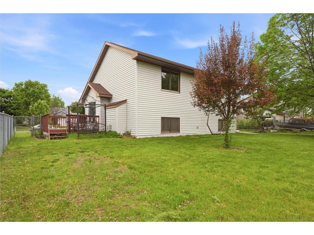 7208 90th Trail N Brooklyn Park MN 55445 7078442 image28