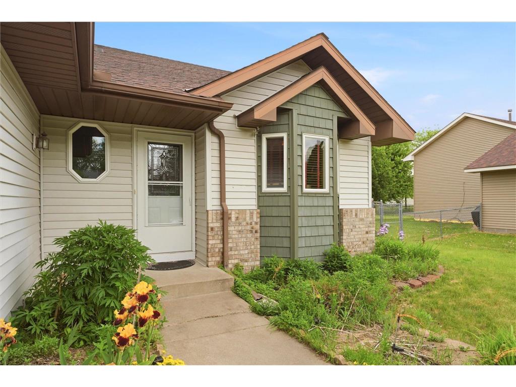 7208 90th Trail N Brooklyn Park MN 55445 7078442 image4