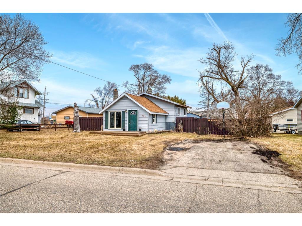 721 21st Street NW Bemidji MN 56601 7053466 image21