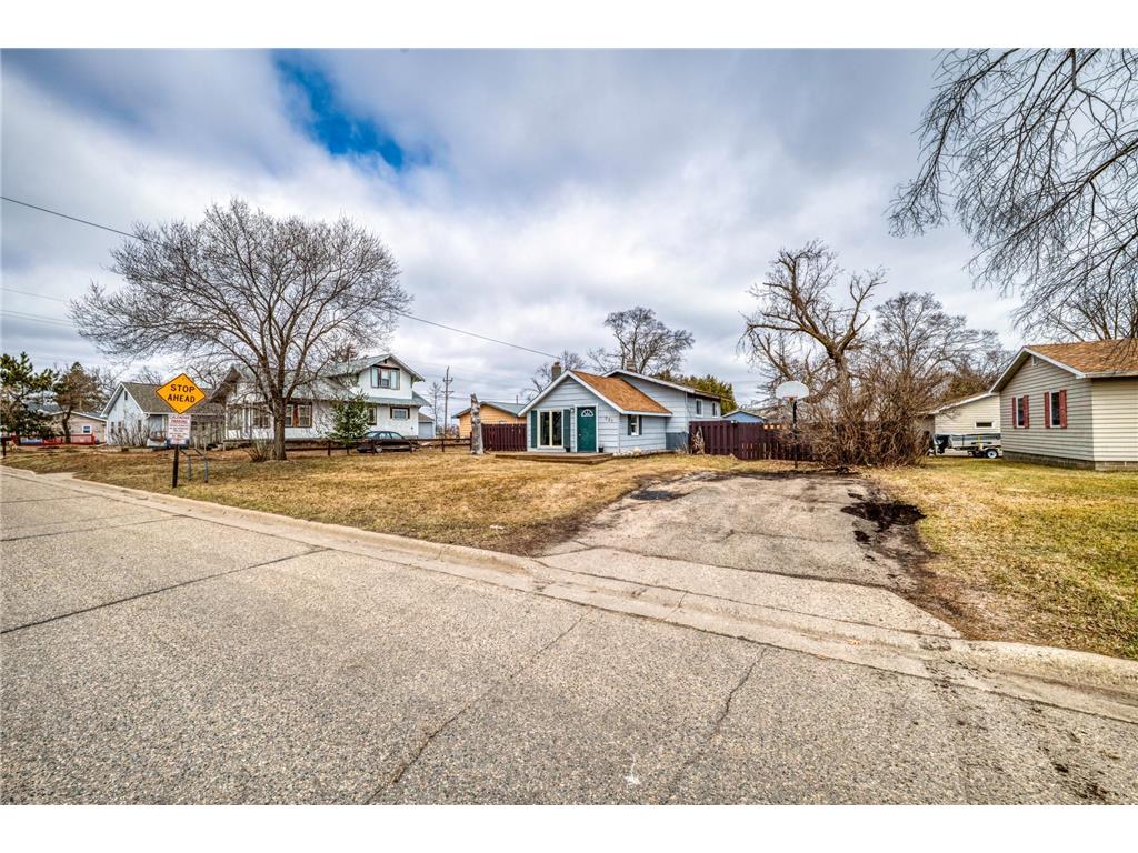 721 21st Street NW Bemidji MN 56601 7053466 image34