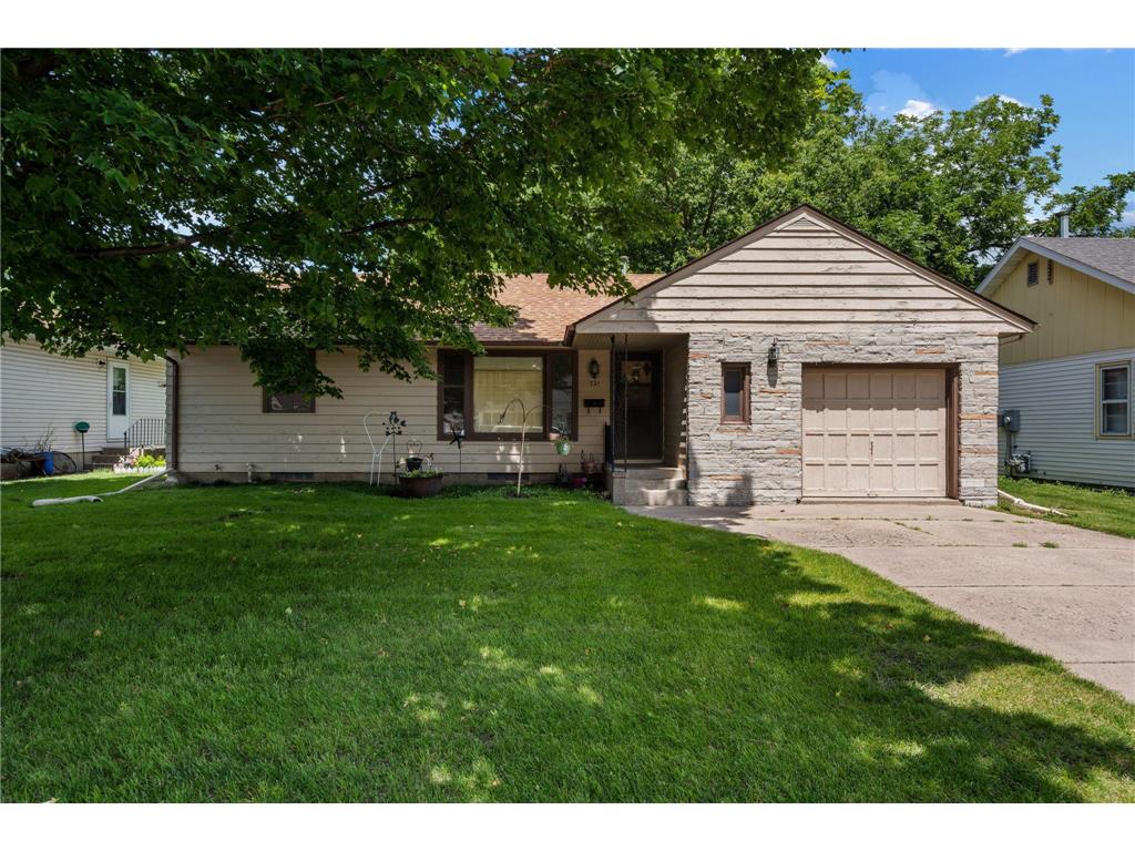 721 9th Avenue NE Waseca MN 56093 6562842 image1