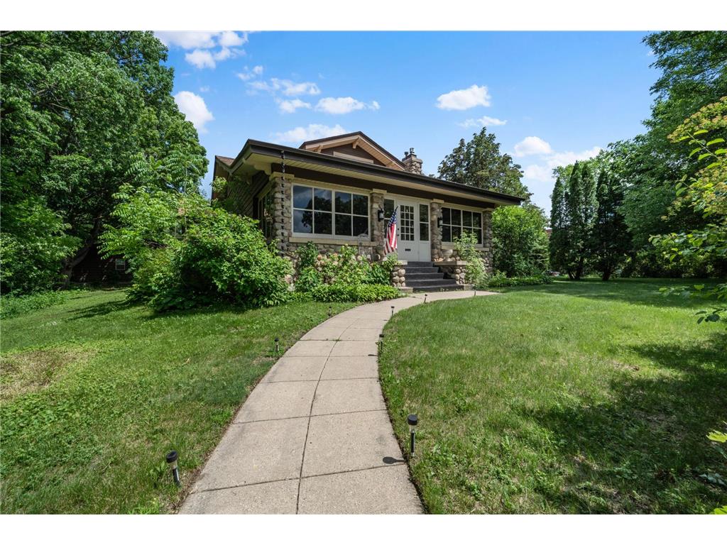 721 Cedar Street Alexandria MN 56308 7088528 image2
