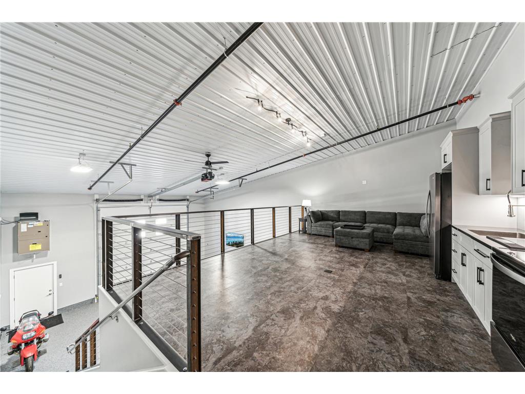 721 Industrial Boulevard #E17 Watertown MN 55388 6733296 image11