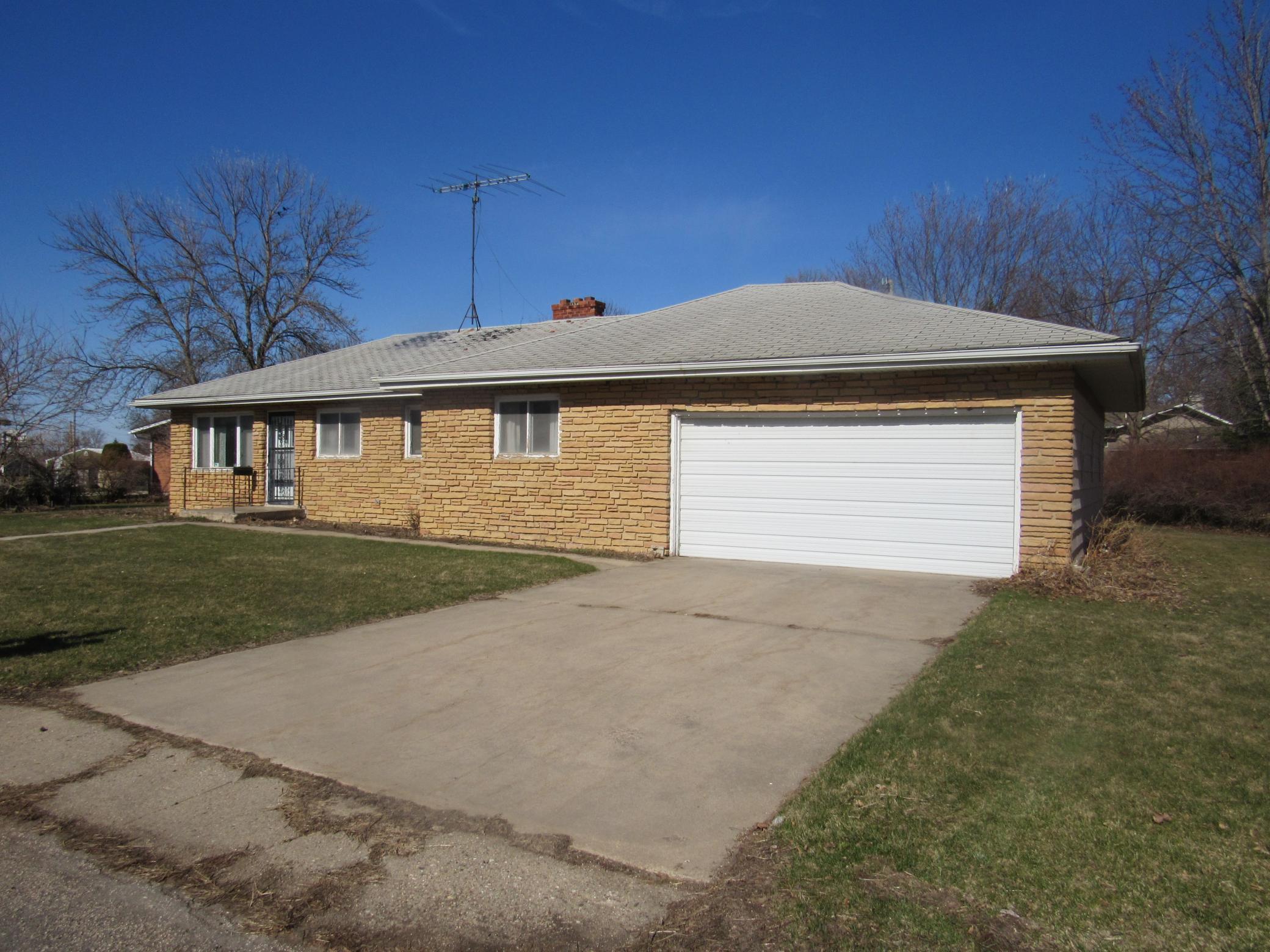 721 Lloyd Lane, Fulda, MN 56131 MLS 5733794 Edina Realty