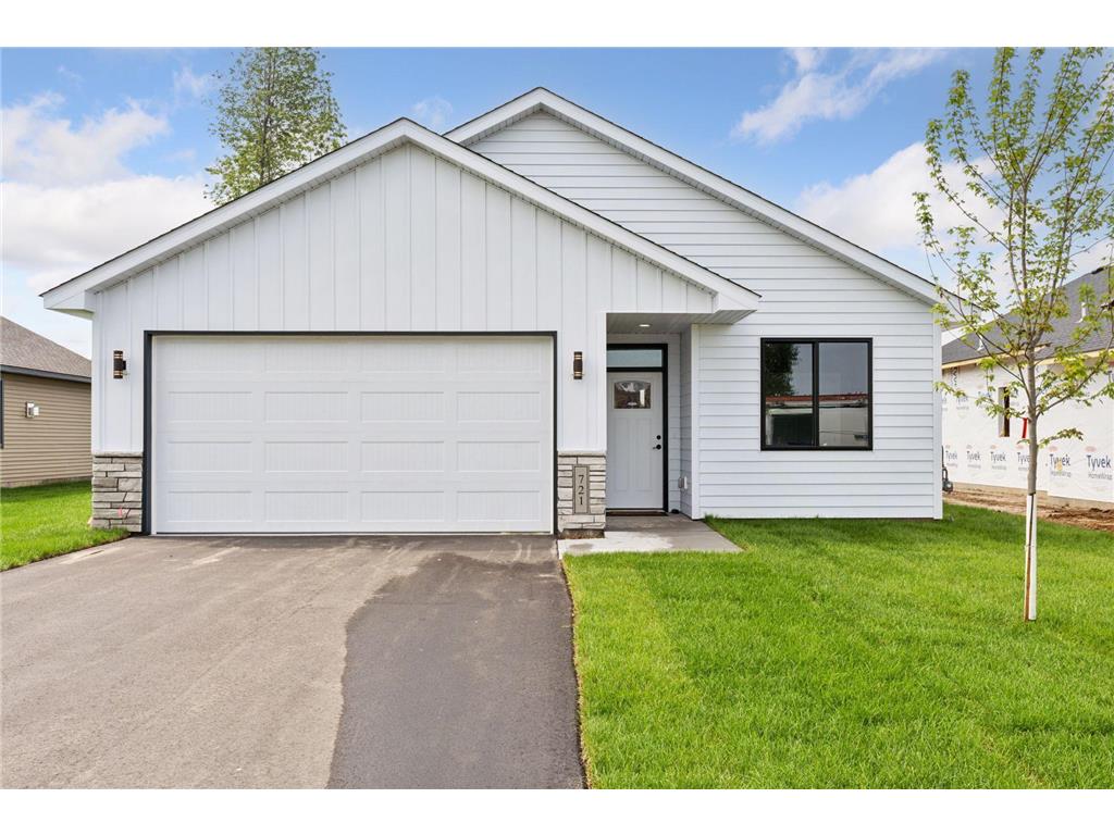 721 Margaret Lane NE Isanti MN 55040 7022462 image1