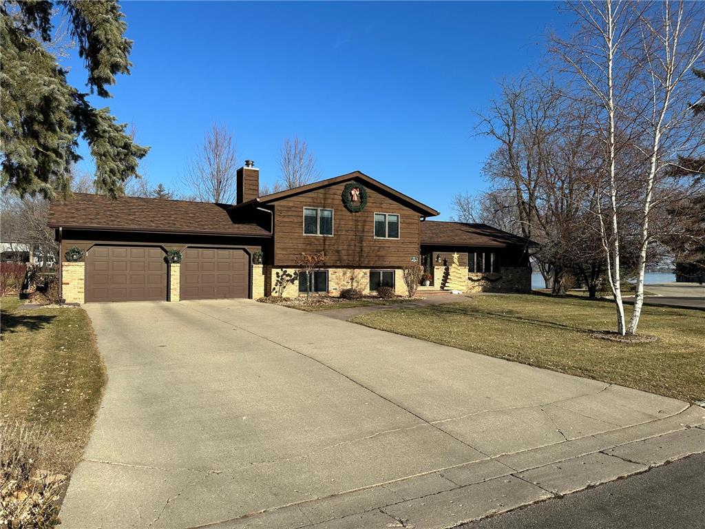 721 Moon Circle Worthington MN 56187 6467820 image1