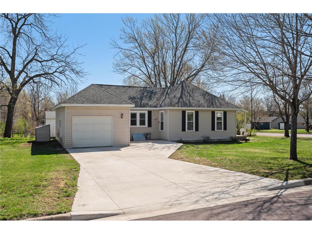 721 W Skaro Street Saint Peter MN 56082 6509769 image1